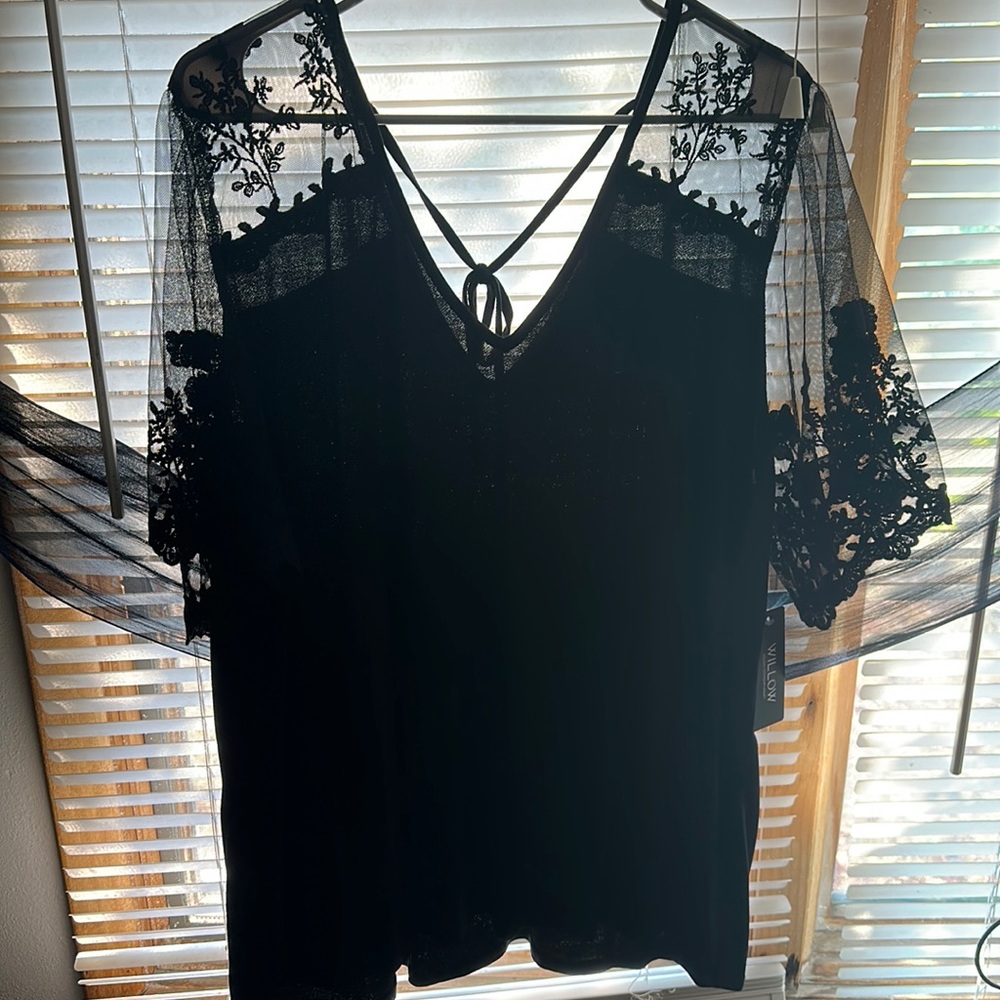 Black with Lace detail top:)